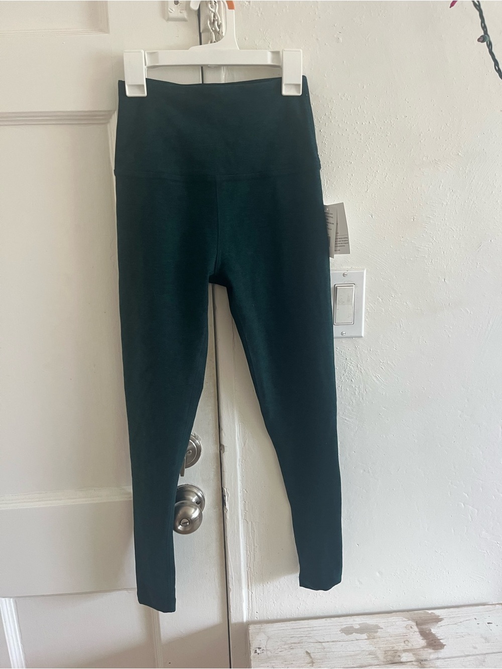 Beyond Yoga High-Waist Leggings in Dark Green